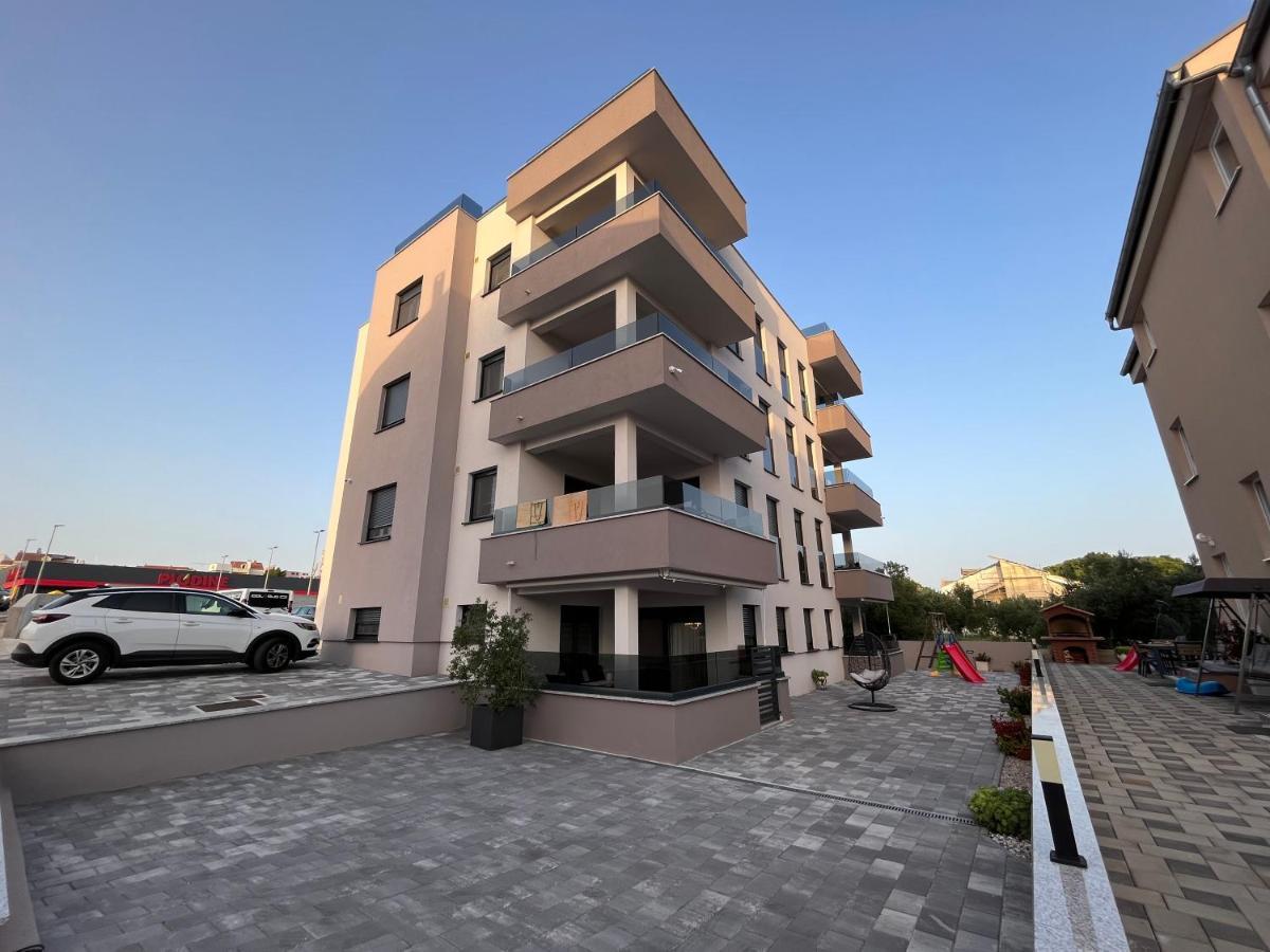 Apartments Ivana Sveti Filip i Jakov Exterior foto