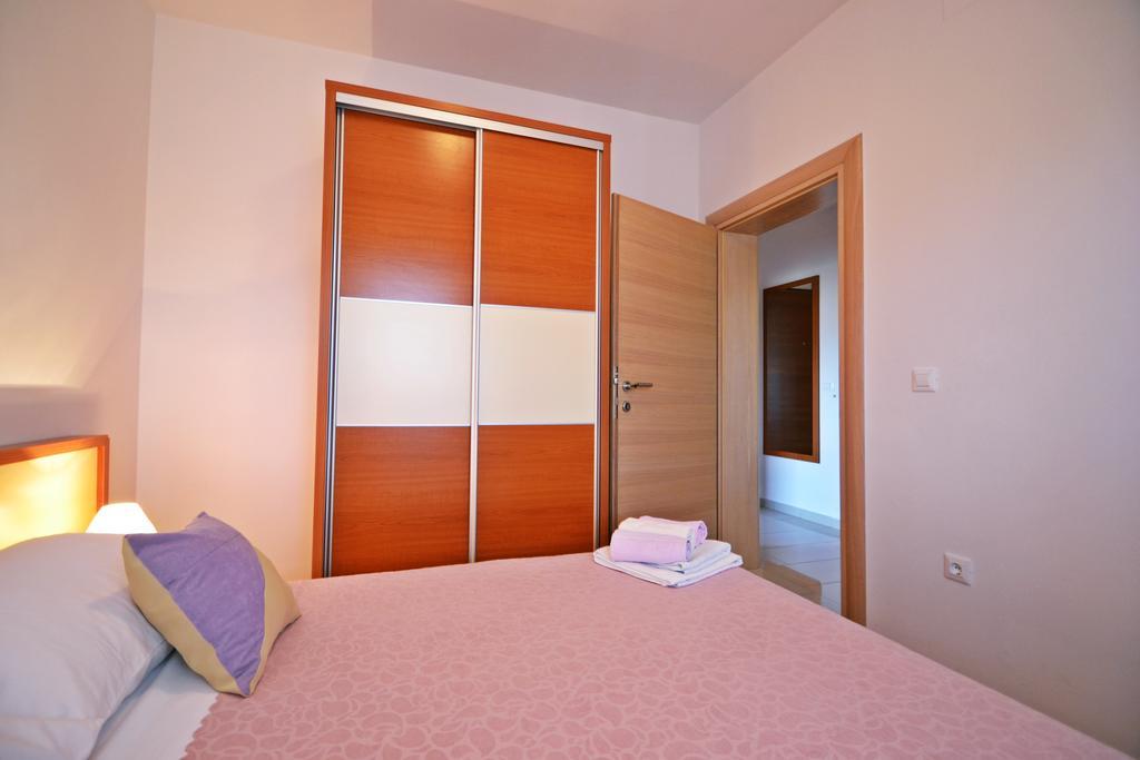 Apartments Ivana Sveti Filip i Jakov Exterior foto