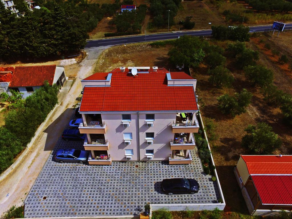 Apartments Ivana Sveti Filip i Jakov Exterior foto